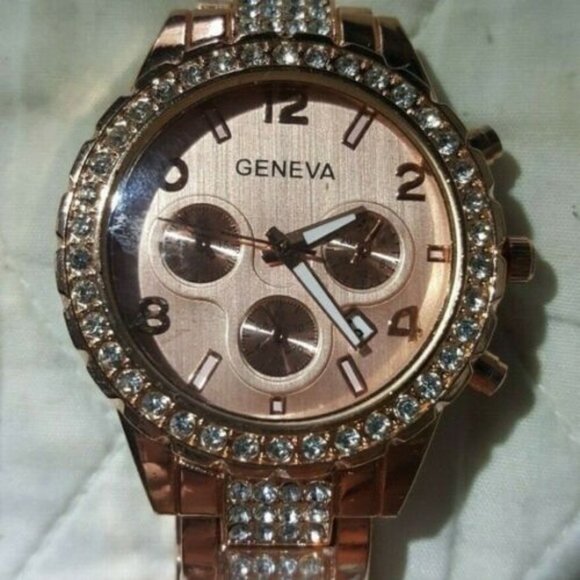 Geneva Rhinestone Fashion Rose Gold Stainless Steel Women's Watch !!!NEW!!! - Picture 1 of 4